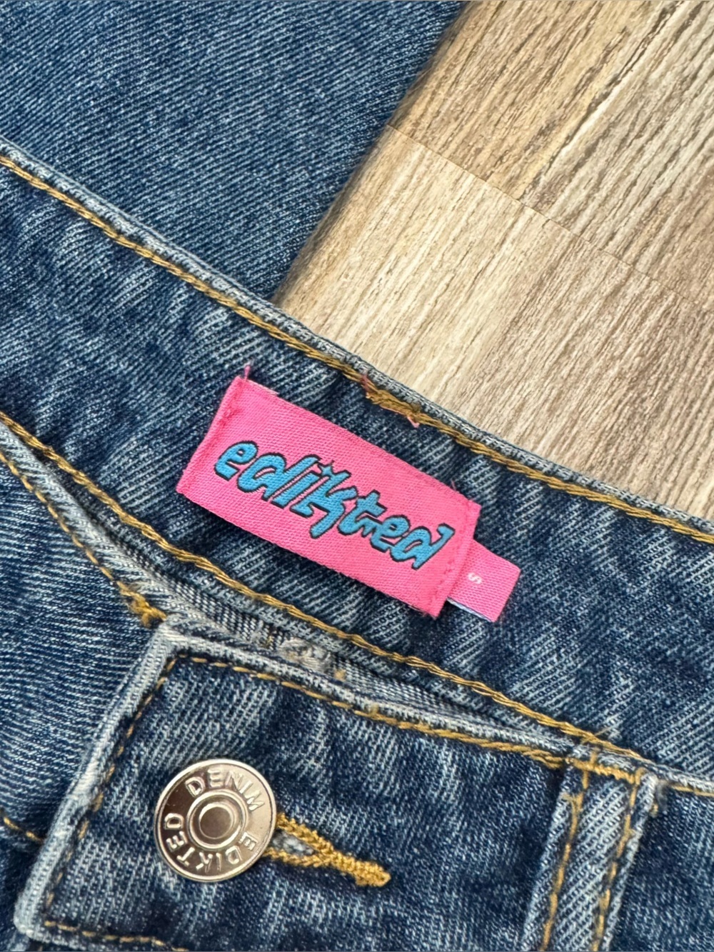 Edikted Blue Straight-Leg Women's Jeans - Picture 2 of 3
